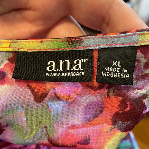 a.n.a. Womens XL Sheer Blouse Flutter Sleeve Abstract Floral Design - Picture 8 of 9